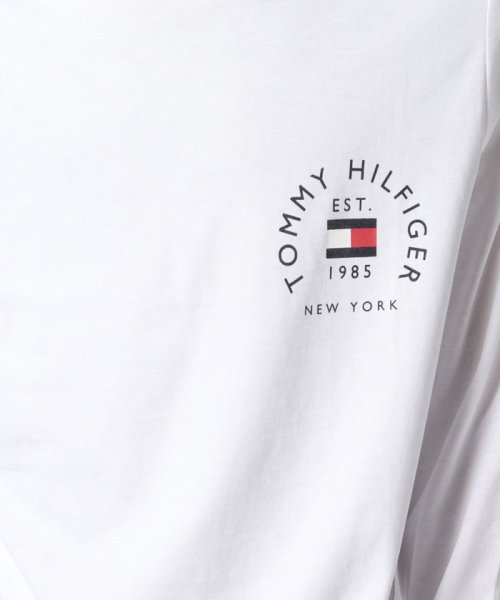 TOMMY HILFIGER(トミーヒルフィガー)/ヒルフィガーフラッグアーチTシャツ/img11