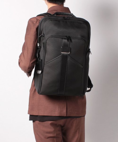 リュック・バックパック 【TUMI公式店】 メンズ ALPHA BRAVO Esports プロ・17”・バックパック モバイルバッテリー自体は本製品に含まれません