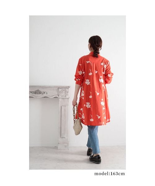 Sawa a la mode(サワアラモード)/舞い散る草花刺繍のコットンシャツチュニック/img23