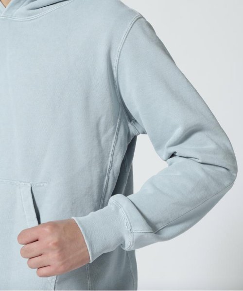 REMI RELIEF(レミレリーフ) SP加工裏毛パーカー REMI