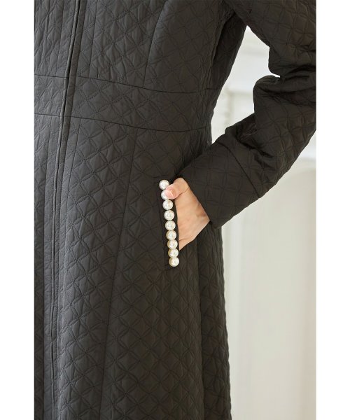 tocco closet(トッコクローゼット)/取り外し可能なフード付きポケットパール装飾キルティングコート/img24