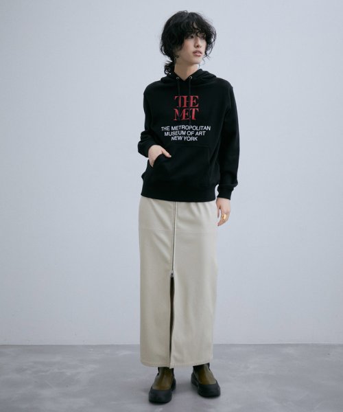 ADAM ET ROPE'(アダム　エ　ロペ)/THE MET x ADAM LOGO SWEAT/img14