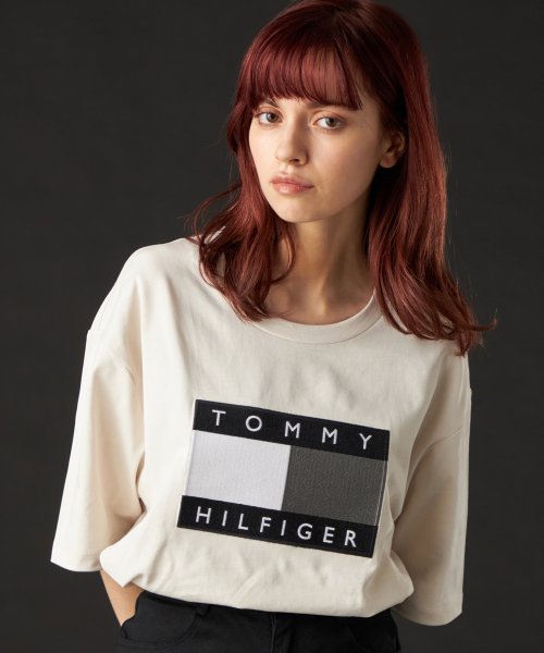 TOMMY HILFIGER(トミーヒルフィガー)/MONOCHROME CAPSULE COLLECTION モノクロームオーバーサイズTシャツ/img01