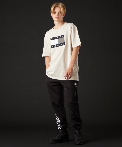 TOMMY HILFIGER(トミーヒルフィガー)/MONOCHROME CAPSULE COLLECTION モノクロームオーバーサイズTシャツ/img05