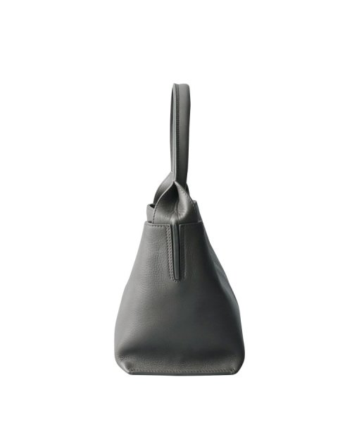 【フォルトゥーナ】レザーショルダーバッグ M 本革 革の裁断面