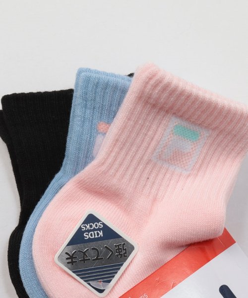 FILA socks Kids(フィラ　ソックス　キッズ)/【キッズ】ロゴショートソックス 3足組 ユニセックス/img01