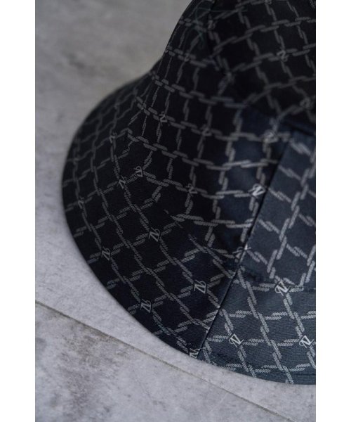 AZUL by moussy(アズールバイマウジー)/MONOGRAM REVERSIBLE BUCKET HAT/img02