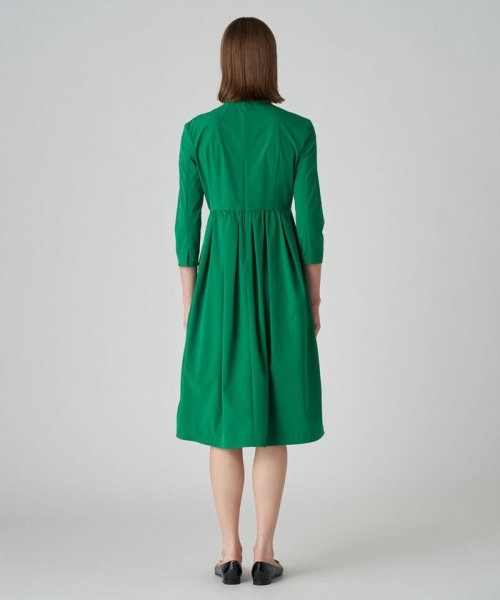 ポリエステルストレッチタフタ タックギャザーワンピース 