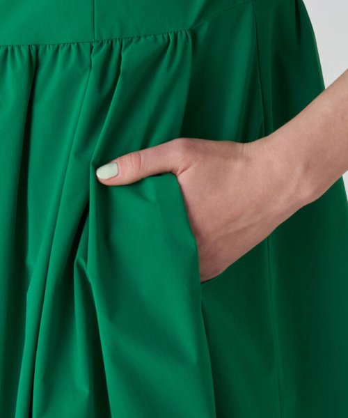 ポリエステルストレッチタフタ タックギャザーワンピース 