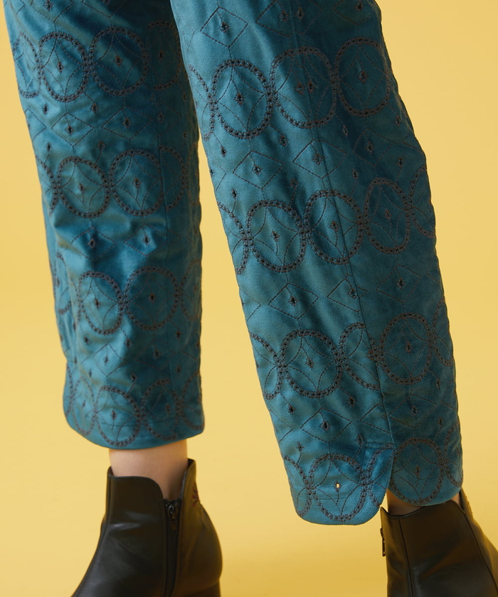 Apagon ベロア刺繍パンツ(505062652) | ホコモモラ(Jocomomola) - MAGASEEK
