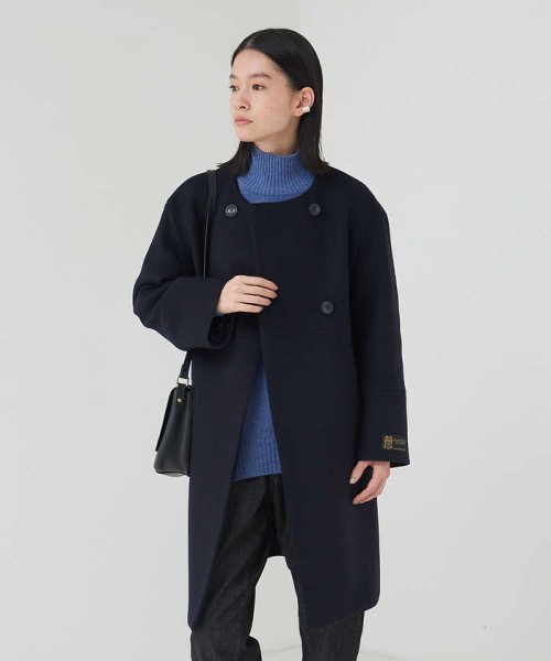 【MANTECO】ノーカラーコート POINT モデル：H162 B77 W60 H86