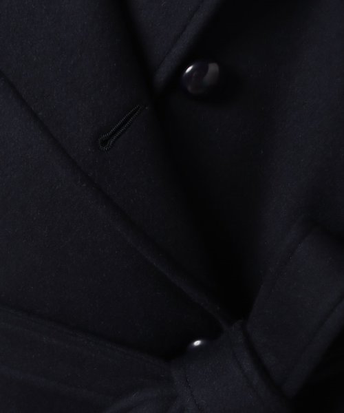 スプリットラグランロングコート ライトベージュ/サンドベージュ ネイビー/ダークネイビー キャメル/ライトブラウンの色味の違いに関しまして 生産時期が異なり釦が若干異なるためカラー表記を変更しておりますが 生地の色味は同一になります