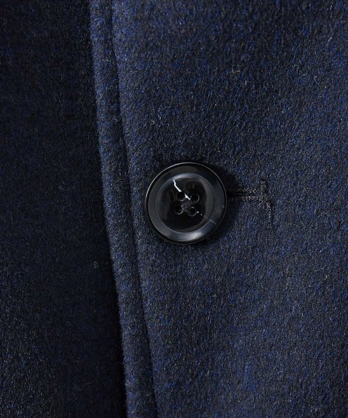 【MASCHILE/マスキーレ】メルトン ステンカラー コート 商品説明【素材】ウールとポリエステルを組み合わせることで保温性がありしなやかな肌触りを実現。イタリアンクラシックな2色の糸を織り込んだミックス調カラーでスモーキー KU1412081144(10725円)