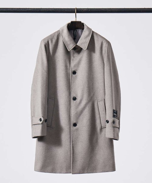 【MASCHILE/マスキーレ】メルトン ステンカラー コート 商品説明【素材】ウールとポリエステルを組み合わせることで保温性がありしなやかな肌触りを実現。イタリアンクラシックな2色の糸を織り込んだミックス調カラーでスモーキー KU1412081144(10725円)