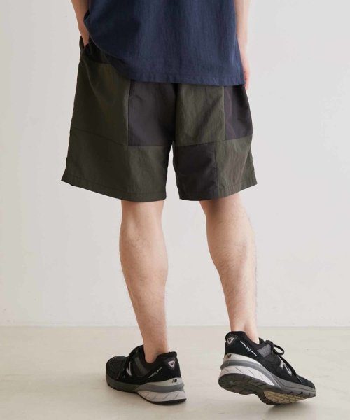 ADAM ET ROPE'(アダム　エ　ロペ)/【別注】《GRAMICCI》CRAZY PTRN DURABLE NYLON×ACTIVE SHELL SHORTS/img07