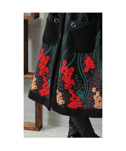 Sawa a la mode(サワアラモード)/色鮮やかな刺繍の裏ボア花柄ロングコート/img05