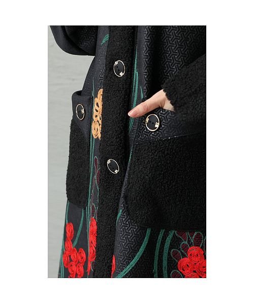 Sawa a la mode(サワアラモード)/色鮮やかな刺繍の裏ボア花柄ロングコート/img16