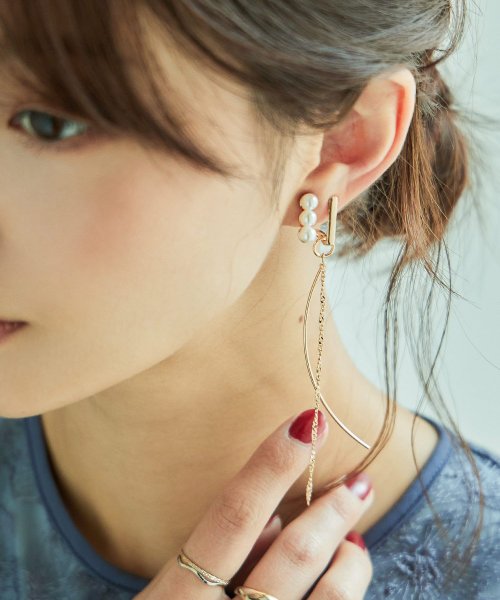 niana(ニアナ)/niana ニアナ パーティー イヤリング 両耳 アクセサリー 2way パール スティック チェーン ロング ボリューム 大振り ゴールド シルバー ドレス /img03