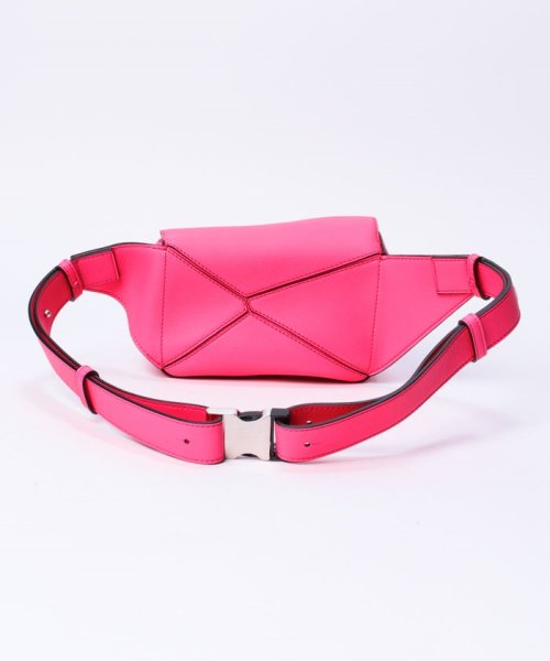 【LOEWE】ロエベ  ショルダーバッグ ウエストバッグ  パズルバムバッグミニ ピンク レディース 人気・おすすめ｜多用途・生活用品におすすめ キャンペーン中 即納 国内在庫管理・迅速発送・安心対応