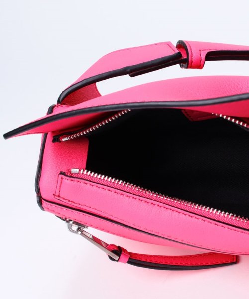 【LOEWE】ロエベ  ショルダーバッグ ウエストバッグ  パズルバムバッグミニ ピンク レディース 人気・おすすめ｜多用途・生活用品におすすめ キャンペーン中 即納 国内在庫管理・迅速発送・安心対応