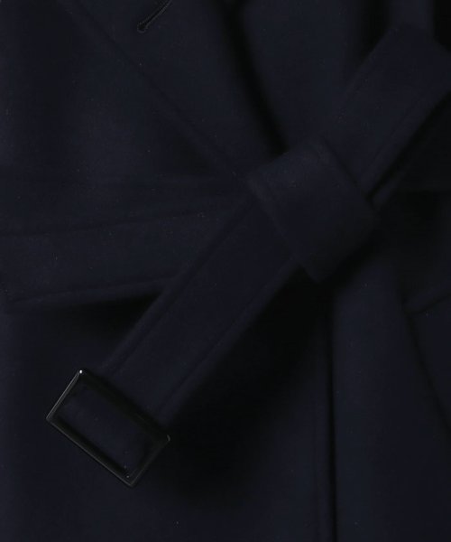 スプリットラグランロングコート ライトベージュ/サンドベージュ ネイビー/ダークネイビー キャメル/ライトブラウンの色味の違いに関しまして 生産時期が異なり釦が若干異なるためカラー表記を変更しておりますが 生地の色味は同一になります