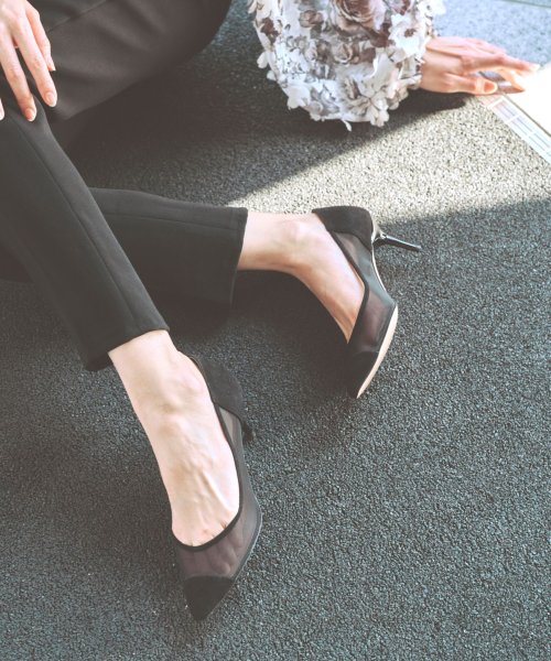 ポインテッドチュールパンプス 