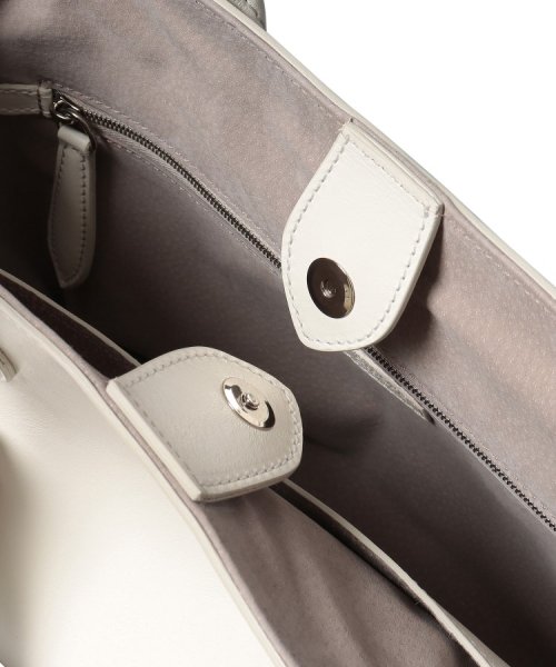 【スティーレ】レザートートバッグ M 本革 チャーム付き スティーレ