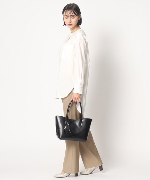 【スティーレ】レザートートバッグ M 本革 チャーム付き スティーレ