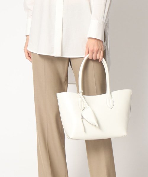 【スティーレ】レザートートバッグ M 本革 チャーム付き スティーレ