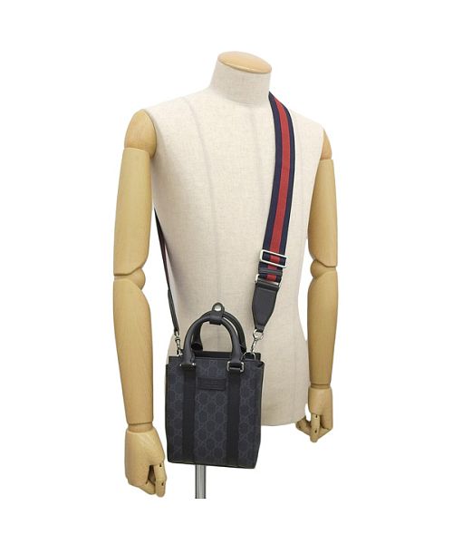 GUCCI グッチ GGエンボス ショルダーバッグ