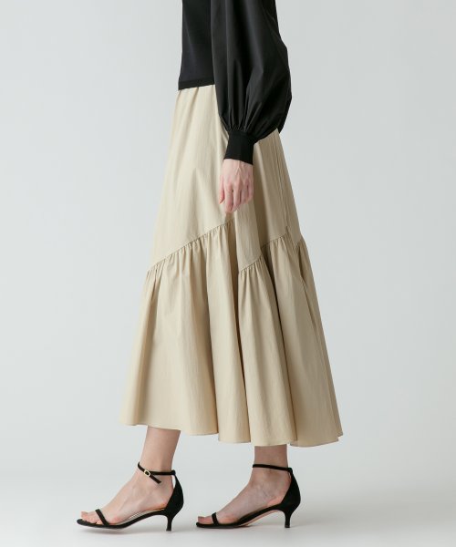 バイヤス切替ギャザースカート 手洗い可能です フィッティングモデル 詳細画像 165cm B73 W61 H85　着用サイズ：02
