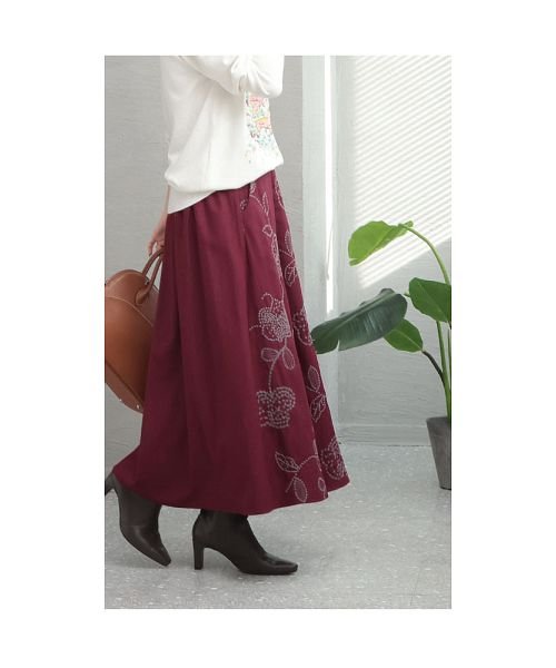Sawa a la mode(サワアラモード)/大人が似合う花刺繍のフレアスカート/img12
