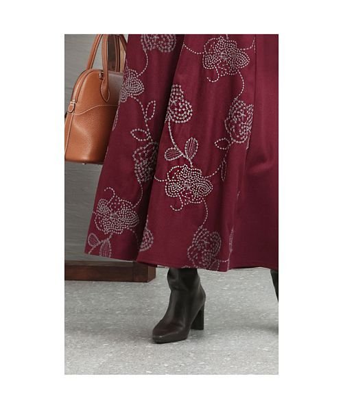 Sawa a la mode(サワアラモード)/大人が似合う花刺繍のフレアスカート/img16