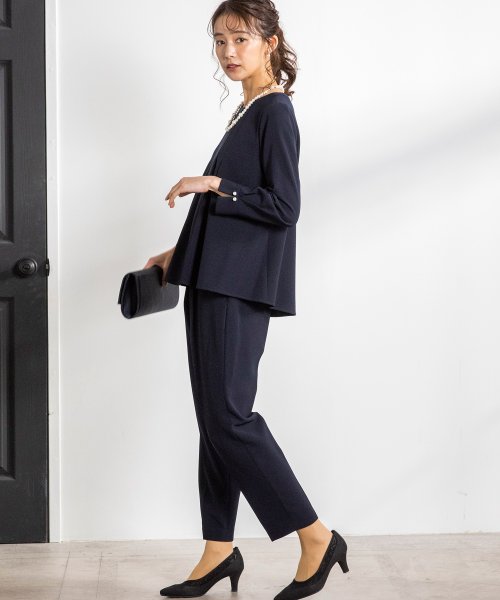 卒入学式で使える】ペプラムブラウス×すっきりシルエットセットアップ  