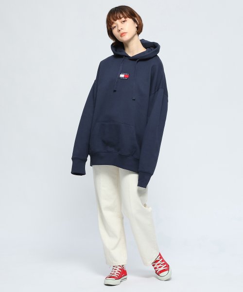 TJM TOMMY BADGE HOODIE 