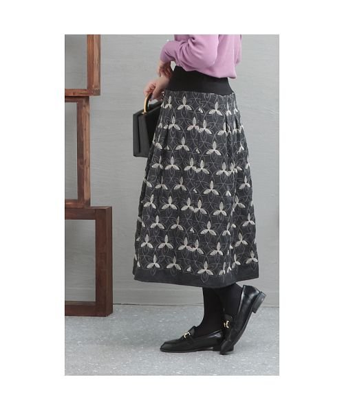 Sawa a la mode(サワアラモード)/ナチュラル可愛い花刺繍フレアスカート/img18