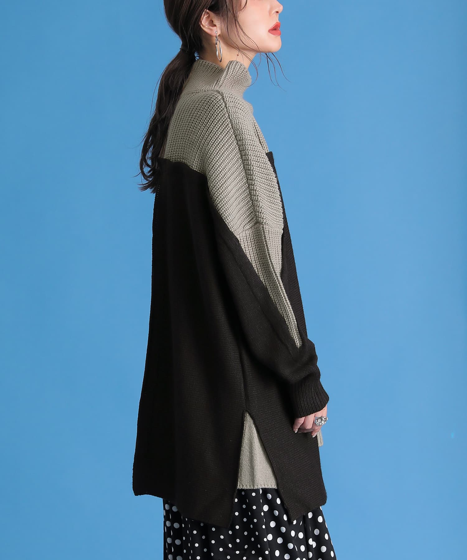 kOhAKU配色アシメ変形デザインニット