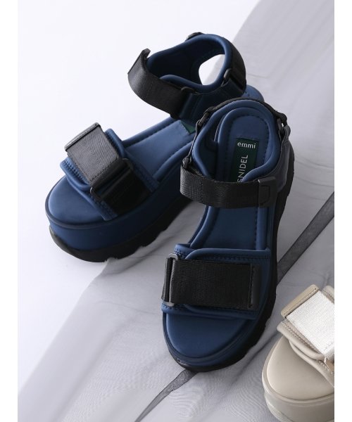 【emmi atelier】emmi×SNIDELスニーカーソールサンダル 予めご了承ください