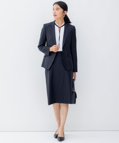 【セットアップ対応】ファインネスウール ジャケット 商品説明2023 Autumn23区定番のスーツシリーズ■デザインセレモニーシーンからお仕事まで幅広くお使いいただけるスーツ。パンツもスカートもOKの W2870978167(22000円)