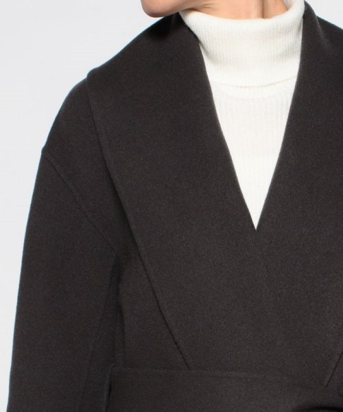 カシミヤ混リバーショールカラーコート B75 W59 H80　着用サイズ：02