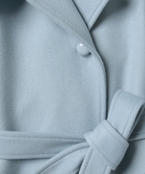 スプリットラグランロングコート ライトベージュ/サンドベージュ ネイビー/ダークネイビー キャメル/ライトブラウンの色味の違いに関しまして 生産時期が異なり釦が若干異なるためカラー表記を変更しておりますが 生地の色味は同一になります