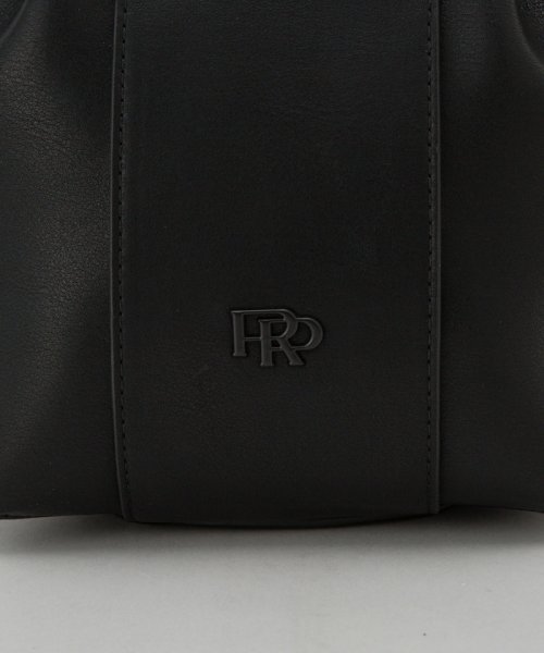 【追加生産・新色登場】RPロゴ スプリットレザードロストミドルバッグ 