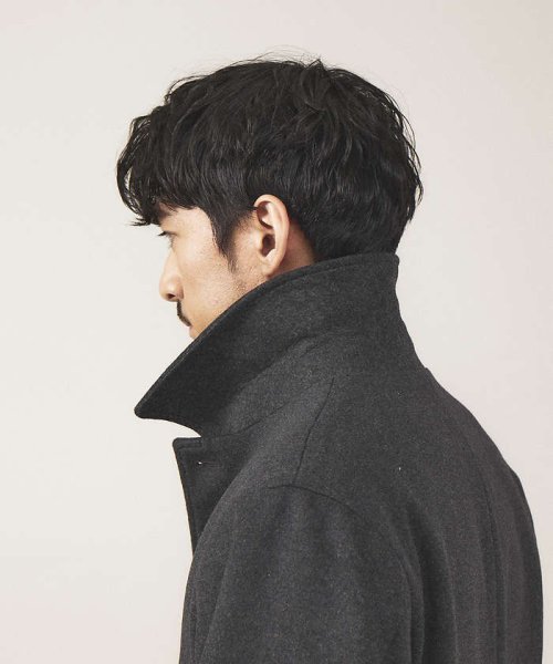 【MASCHILE/マスキーレ】メルトン ステンカラー コート 商品説明【素材】ウールとポリエステルを組み合わせることで保温性がありしなやかな肌触りを実現。イタリアンクラシックな2色の糸を織り込んだミックス調カラーでスモーキー KU1412081144(10725円)