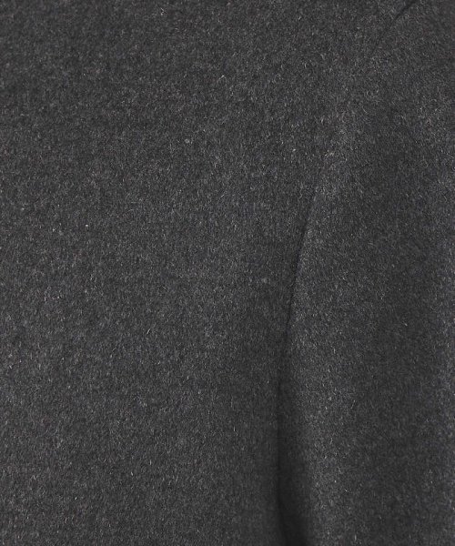 【MASCHILE/マスキーレ】メルトン ステンカラー コート 商品説明【素材】ウールとポリエステルを組み合わせることで保温性がありしなやかな肌触りを実現。イタリアンクラシックな2色の糸を織り込んだミックス調カラーでスモーキー KU1412081144(10725円)