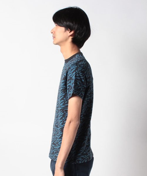 LEVI’S OUTLET(リーバイスアウトレット)/1960'S JACQUARD TEE ABSTRACT BLACK AND B/img01