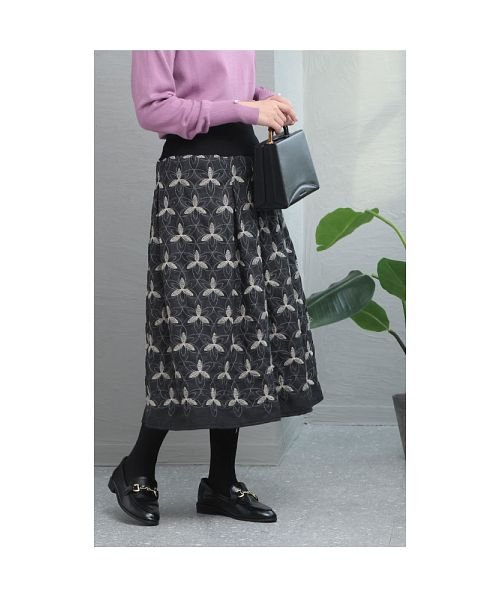 Sawa a la mode(サワアラモード)/ナチュラル可愛い花刺繍フレアスカート/img02
