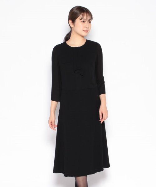 【洗える】【喪服】ノーカラージャケット＆ボウタイ風セミフレアワンピース /レディース/ブラックフォーマル/卒業式（卒園式）入学式（入園式）七五三・お宮参り あり ■なし 喪服 入学式 七五三 卒業式 洗える 卒園式 入園式 ジャケット 東京ソワール デザイン セレモニー 結婚式 お宮参り 礼服 生地感 薄い 厚い 透け感 伸縮性 光沢感 裏生地