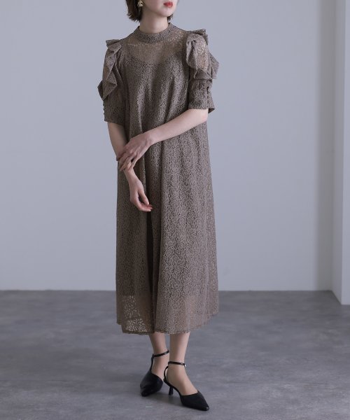 ハイネックショルダーフリルワンピース  JSB1439822033(11000円)