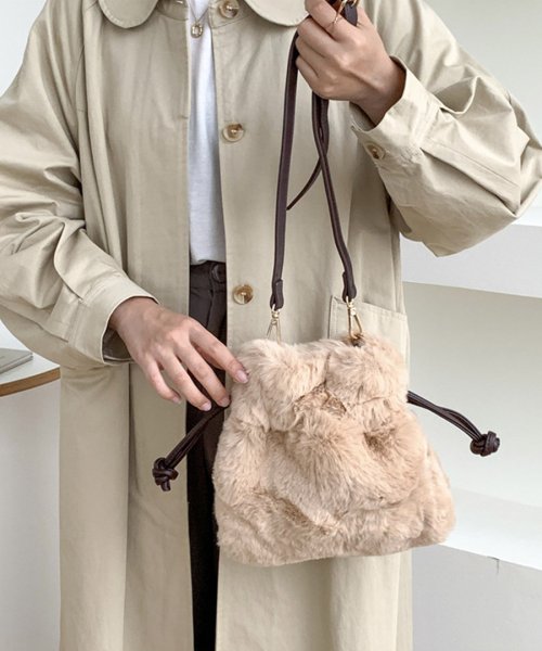 ARGO TOKYO(アルゴトウキョウ)/Shoulder Leather Far Purse Bag 26100 ショルダーレザーファー巾着バッグ　巾着バッグ　ファーバッグ　ファー巾着バッグ　レザーシ/img16