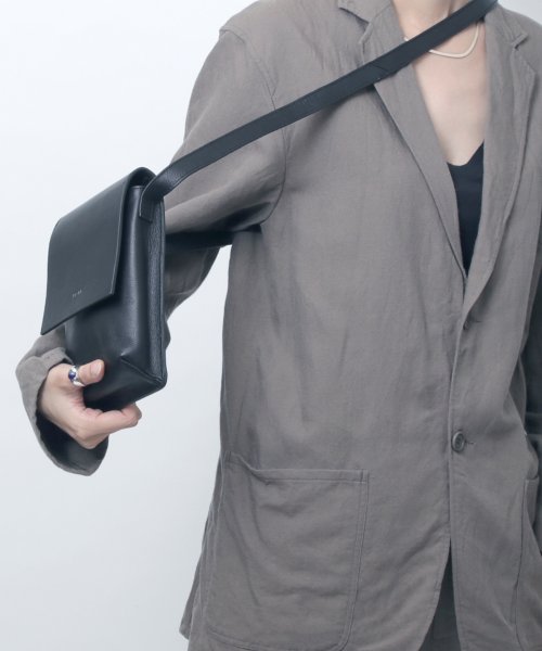 MAISON mou(メゾンムー)/【YArKA/ヤーカ】real leather box flap shoulder bag [Alnitak3]/リアルレザーフラップ ショルダー バッグ/img11